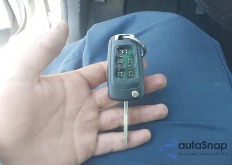 2015 Chevrolet Equinox 1Lt из США, поврежденный, VIN 2GNALBEK2F1110165